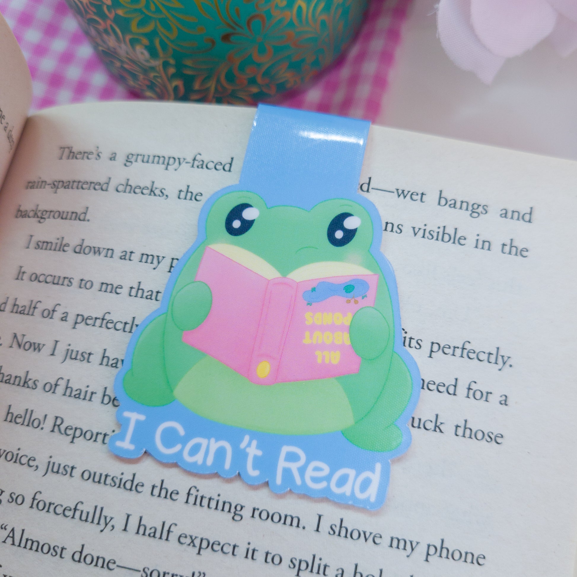 Fribbit the frog magnetic bookmar, featuring the text "I can't read"