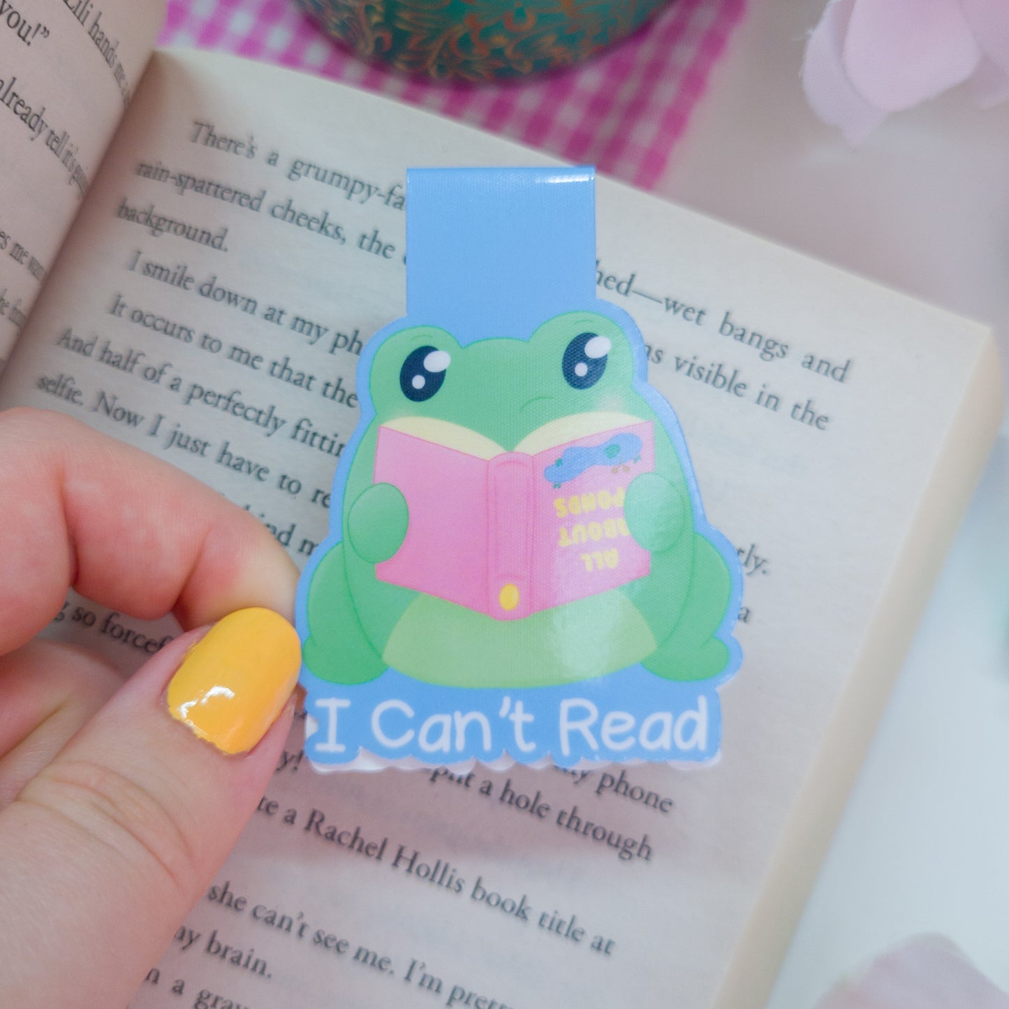 Fribbit the frog magnetic bookmark, featuring the text "I can't read"