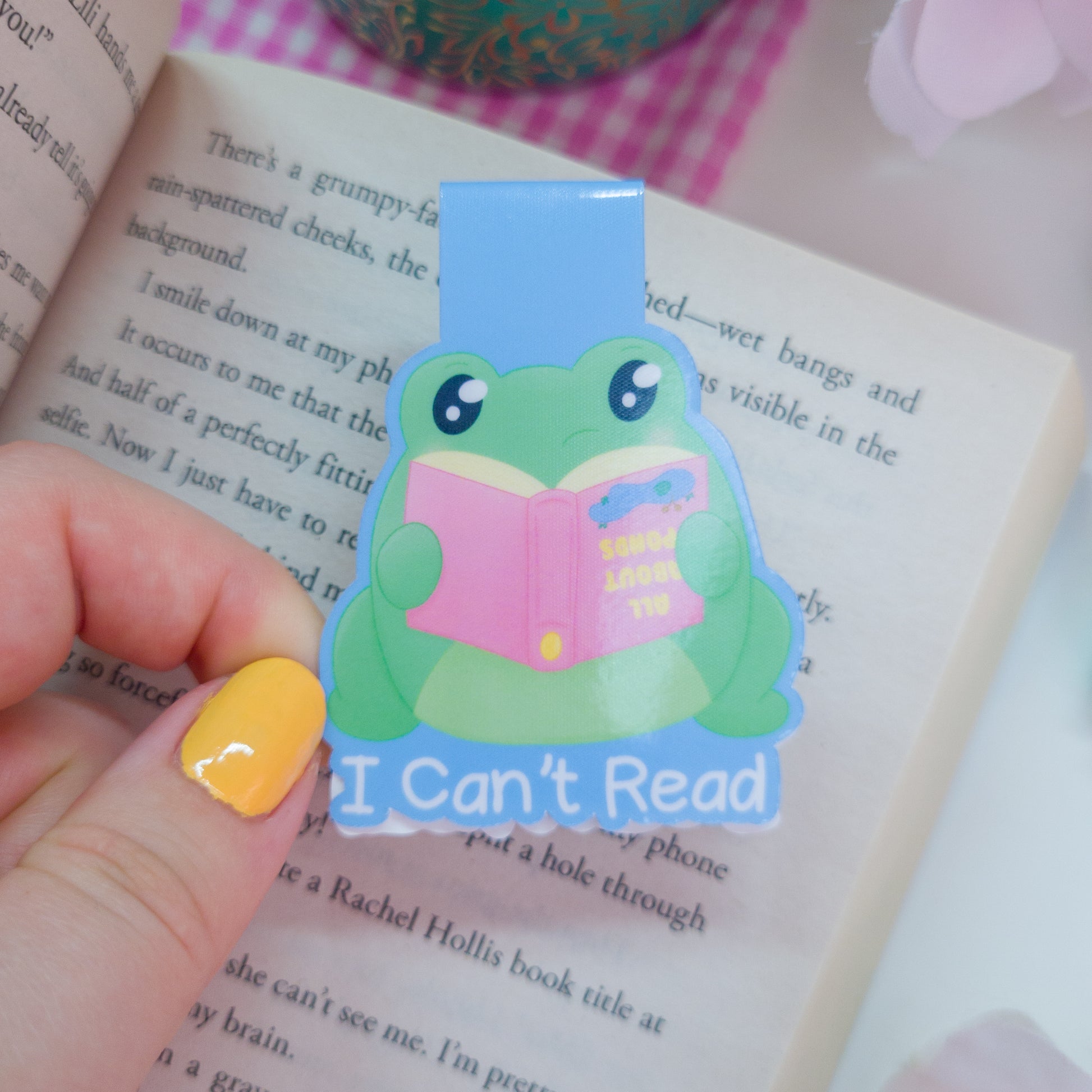 Fribbit the frog magnetic bookmark, featuring the text "I can't read"