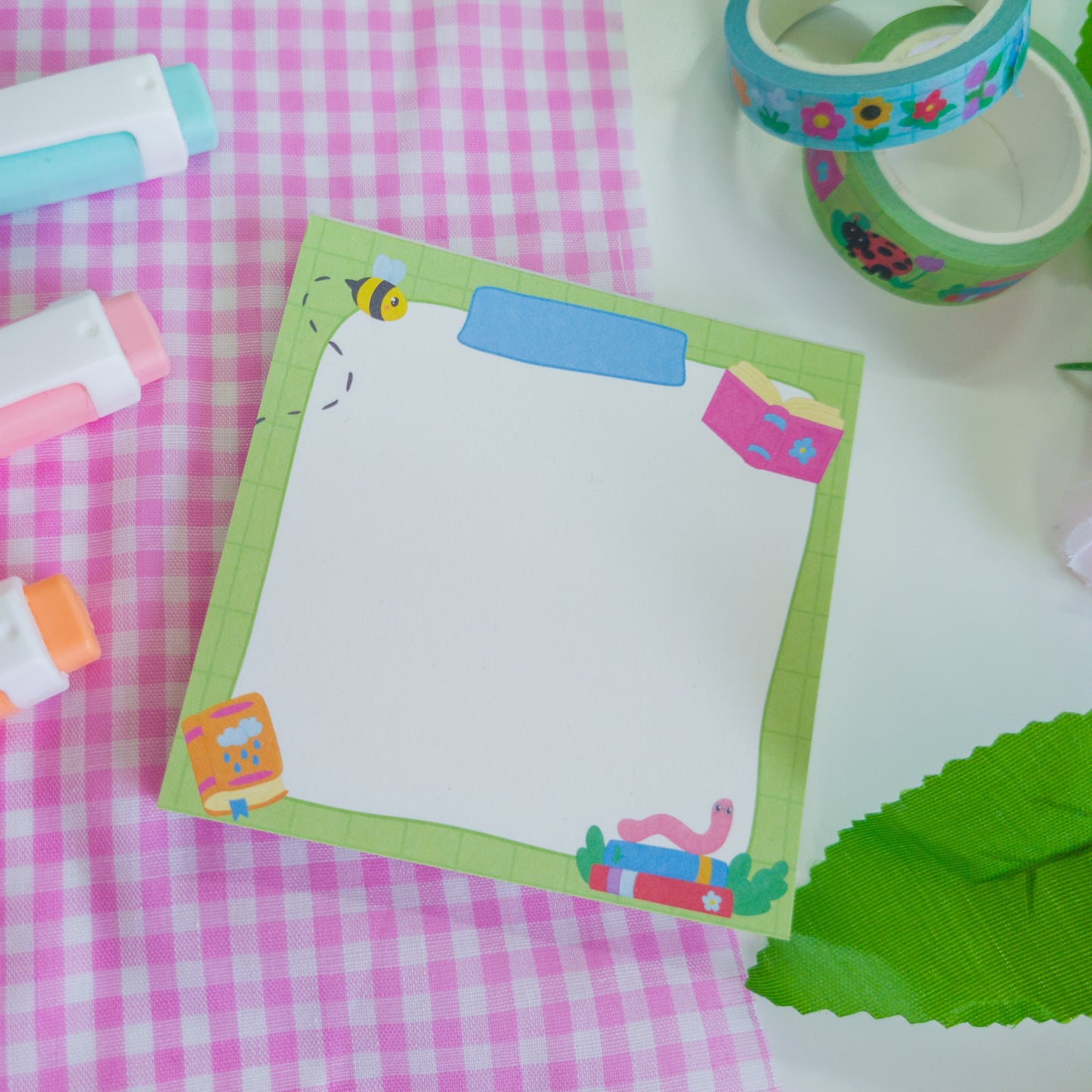 Books and bugs memo pad, 80mm in size square memo pad for your desk